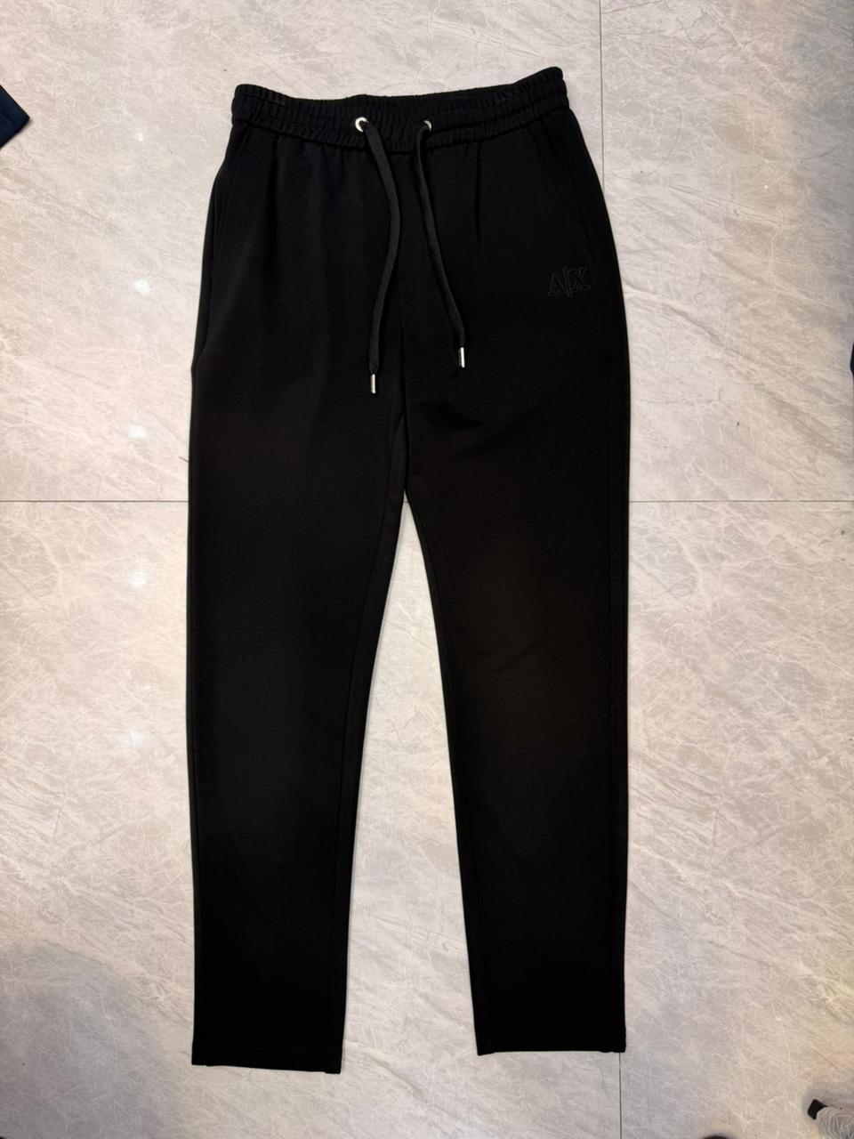 AR : Trackpants