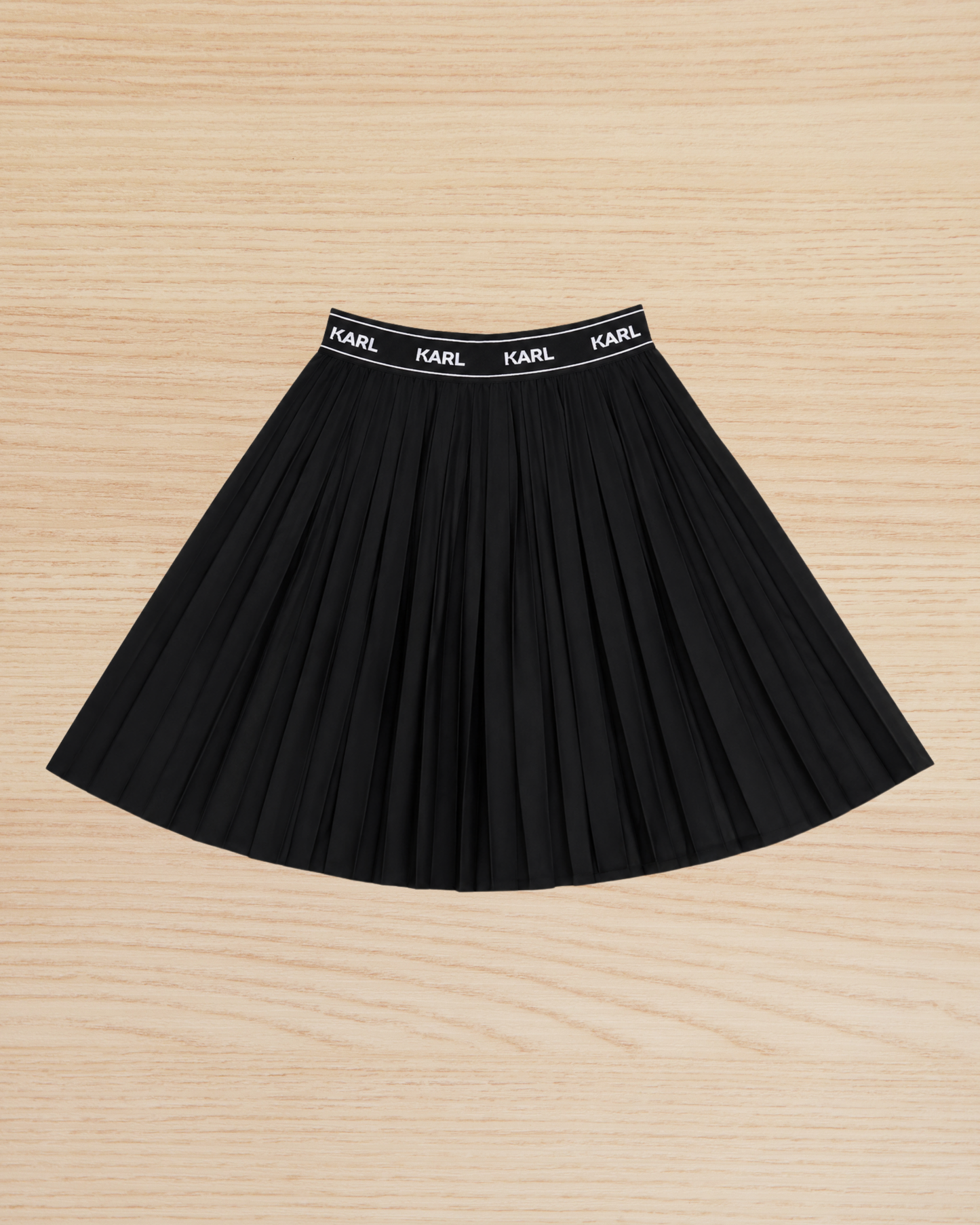KL: Skirt / T-Shirt Set