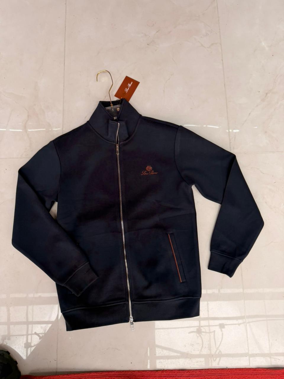 LP : Tracksuit