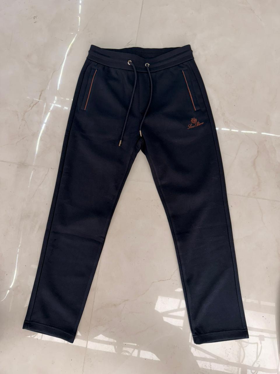 LP : Tracksuit