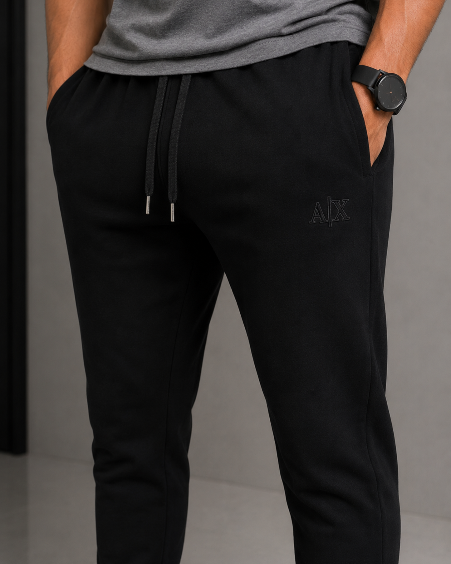 AR : Trackpants